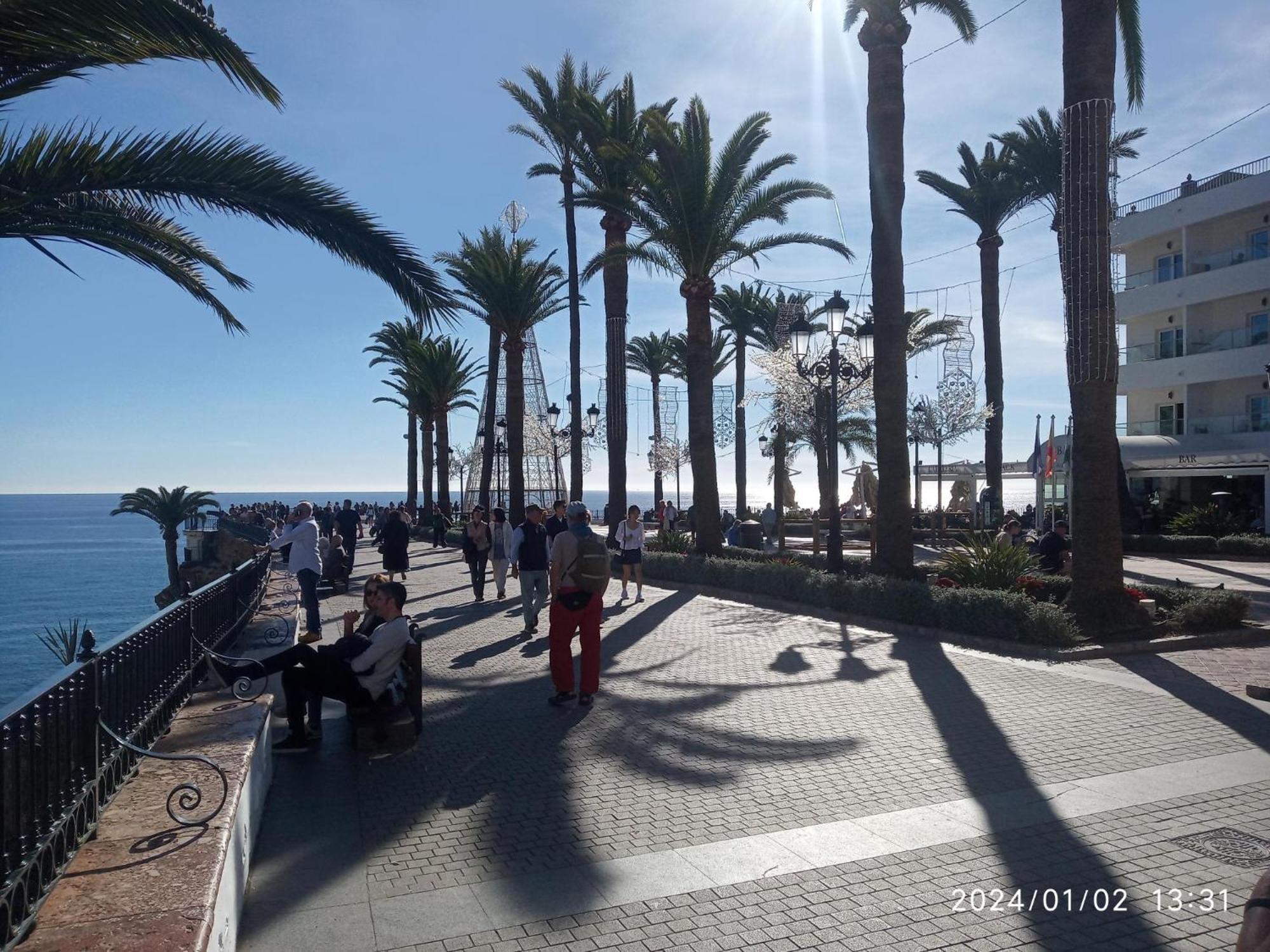 Apartamento Centro Nerja Proxi Playas Екстериор снимка